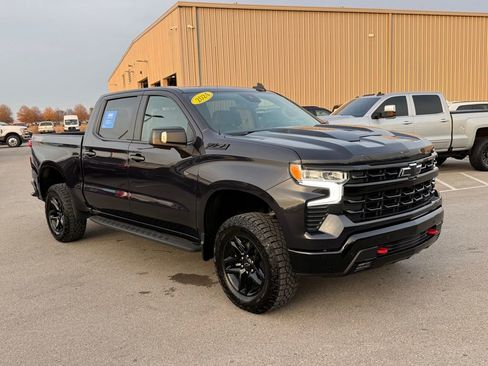 Used 2024 Chevrolet Silverado 1500 LT Trail Boss w/ LT Trail Boss Premium Package image 2