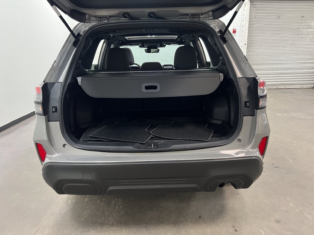 Used 2025 Subaru Forester Premium AWD/4WD image 23