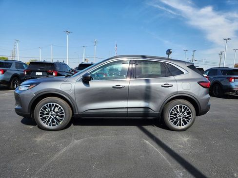 New 2026 Ford Escape SE image 32