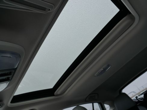 Used 2023 Subaru Crosstrek 2.5i Limited w/ Moonroof Package image 32