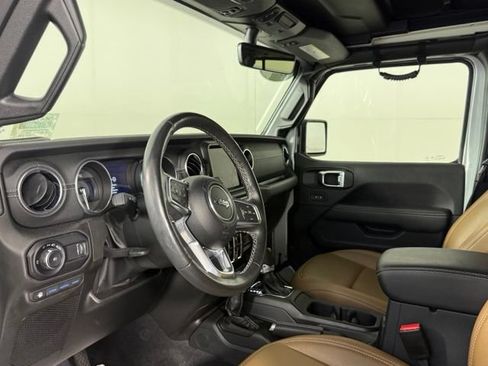 Used 2023 Jeep Wrangler Unlimited Sahara w/ Cold Weather Group AWD/4WD image 13