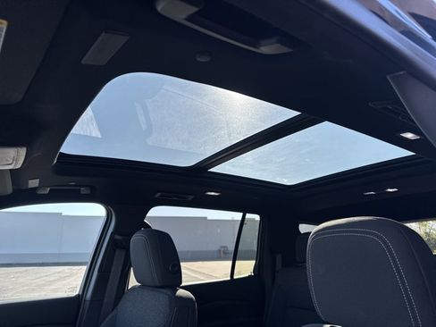 New 2026 Chevrolet Traverse LT w/ Sun and Wheel Package image 21