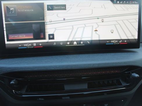 New 2025 BMW 330i xDrive Sedan w/ M Sport Package image 8