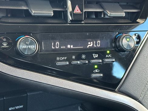 Used 2024 Toyota Camry SE FWD image 20