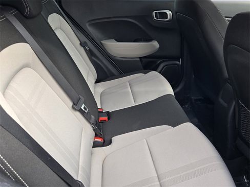 Certified 2022 Hyundai Venue SEL image 15