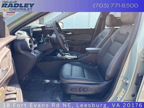 Used 2025 Chevrolet Trax ACTIV w/ Driver Confidence Package FWD image 21