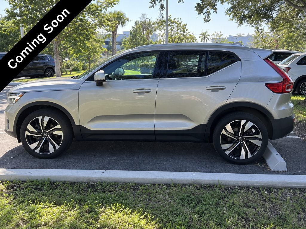 Certified 2024 Volvo XC40 B5 Plus w/ Protection Package Premier AWD/4WD image 3