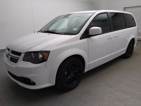Used 2020 Dodge Grand Caravan GT FWD image 2