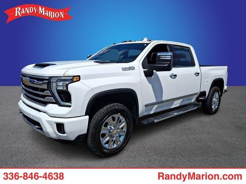 Used 2024 Chevrolet Silverado 2500 High Country w/ Technology Package AWD/4WD image 1