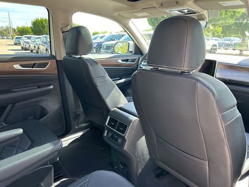 New 2026 Volkswagen Atlas SE image 48