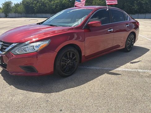 Used 2016 Nissan Altima 2.5 S w/ Power Driver Seat Package FWD image 1