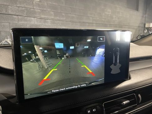 Used 2023 Lincoln Nautilus Standard w/ Premium Package image 7