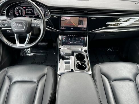 Used 2021 Audi Q8 Premium image 4