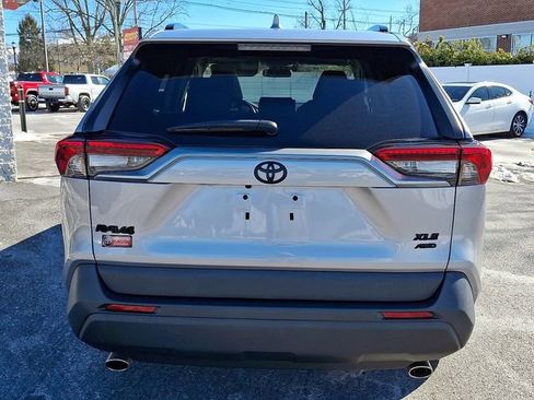 Certified 2022 Toyota RAV4 XLE w/ Convenience Package image 5