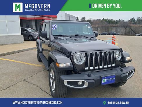 Used 2022 Jeep Wrangler Unlimited Sahara w/ Cold Weather Group image 7