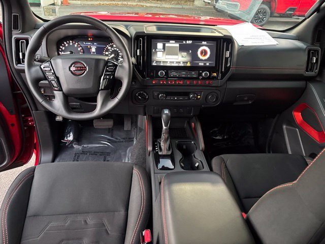 Used 2025 Nissan Frontier PRO-4X AWD/4WD image 32