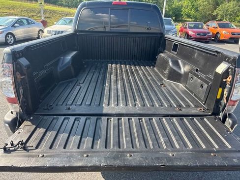 Used 2012 Toyota Tacoma 4x4 Double Cab image 10