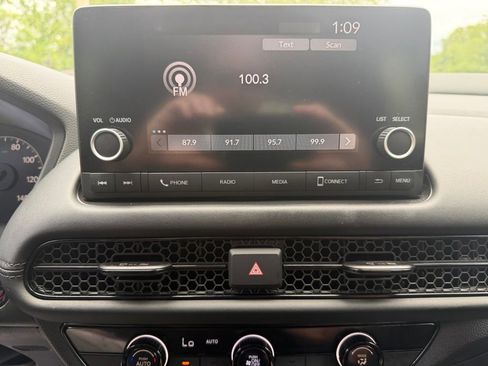 Used 2024 Honda HR-V LX image 25