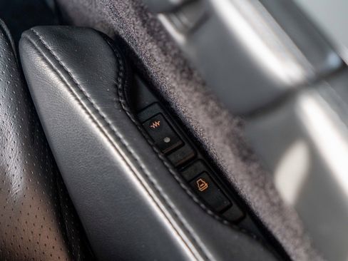 Used 2006 Aston Martin DB9 Coupe RWD image 39