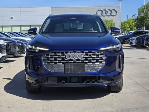 Used 2025 Audi Q5 Premium Plus w/ Premium Plus AWD/4WD image 4