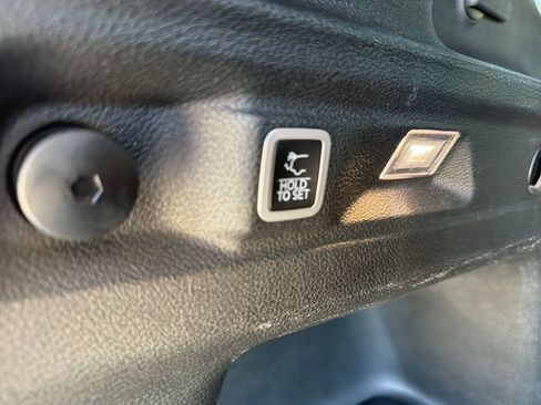 Used 2023 Jeep Grand Cherokee L Laredo AWD/4WD image 34