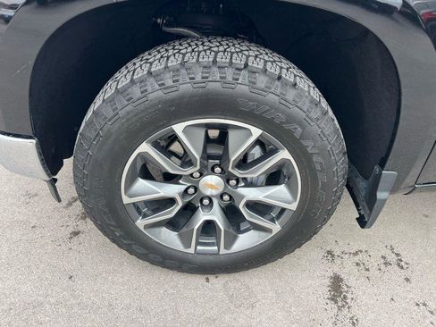 Used 2025 Chevrolet Silverado 1500 LT image 13