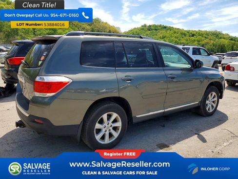 Used 2012 Toyota Highlander SE w/ Tow Pkg AWD/4WD image 4