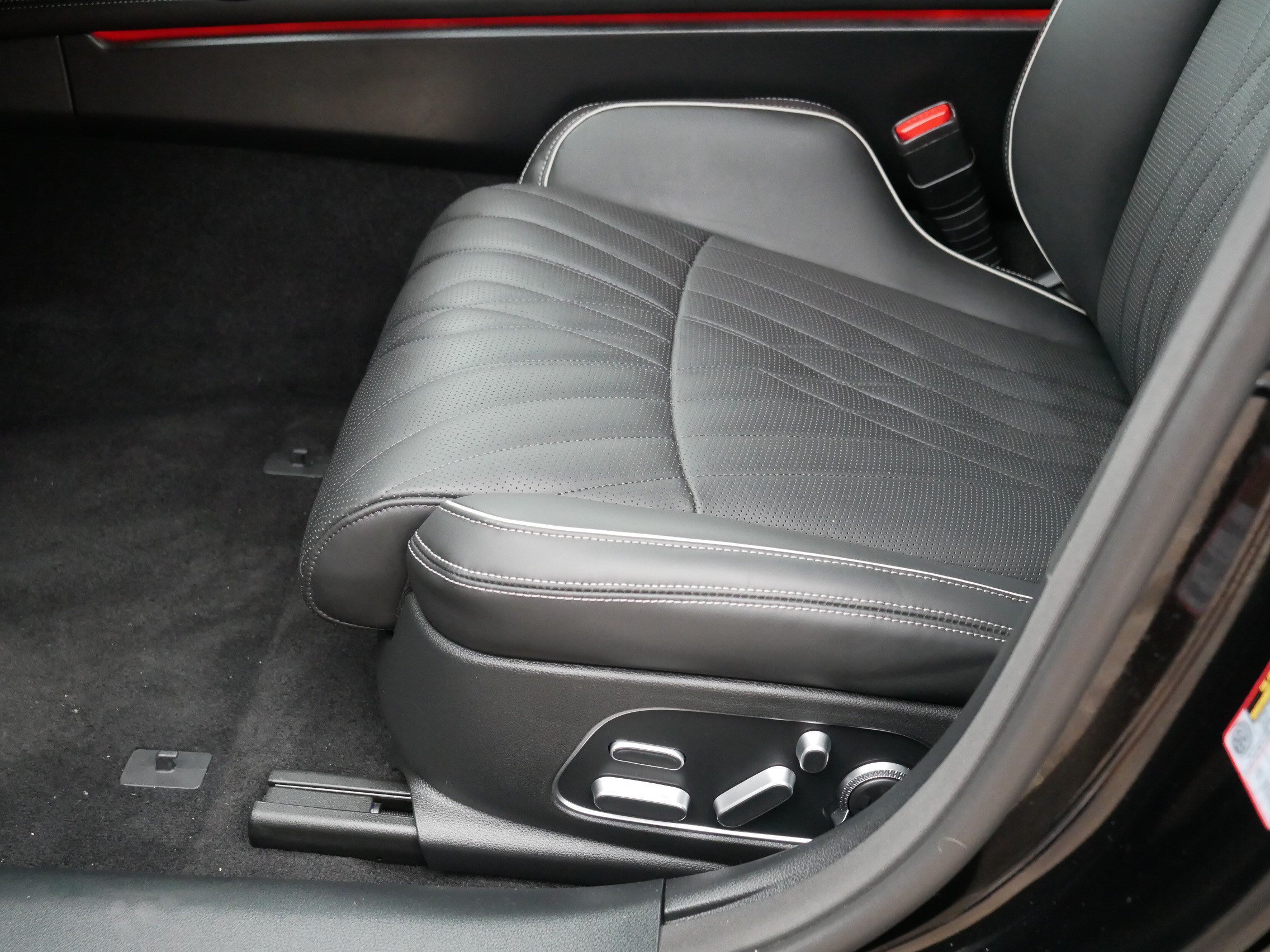 Used 2026 Genesis G90 3.5T AWD/4WD image 20