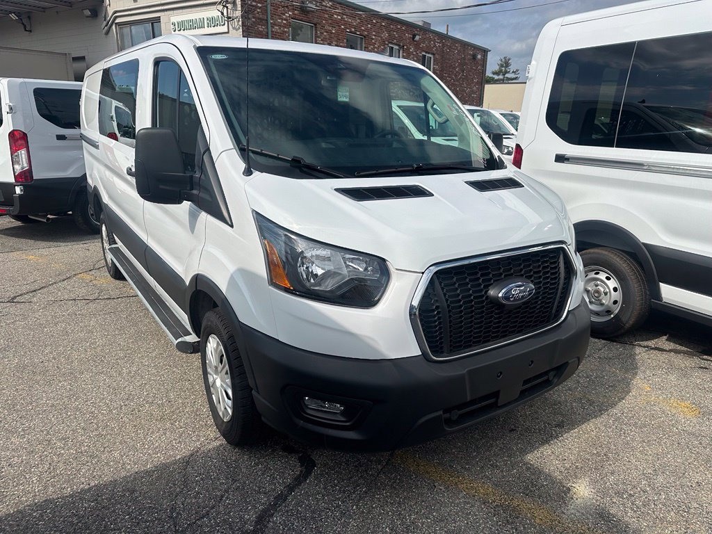 Used 2025 Ford Transit 250 Low Roof w/ Exterior Upgrade Package RWD image 3