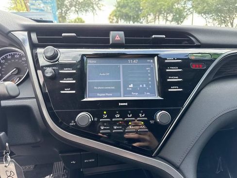 Used 2020 Toyota Camry LE FWD image 25