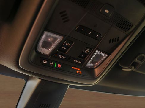 Used 2021 Cadillac XT5 Sportv image 23