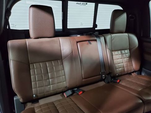 Used 2021 Nissan Titan Platinum Reserve w/ Moonroof Package image 13