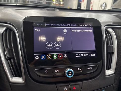 Used 2024 Chevrolet Malibu LT image 28