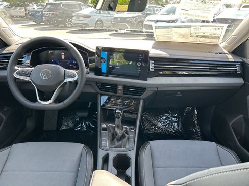 New 2026 Volkswagen Jetta SE FWD image 10