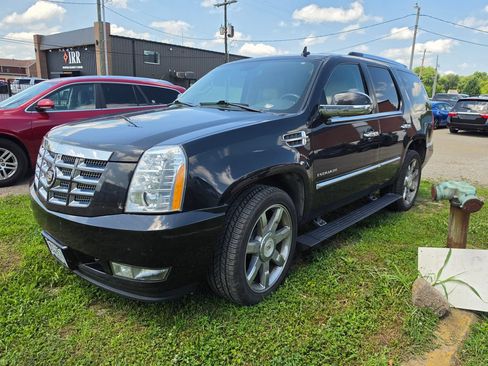 Used 2011 Cadillac Escalade Premium AWD/4WD image 1