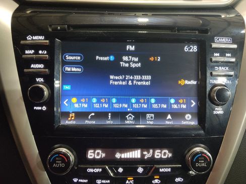 Used 2016 Nissan Murano Platinum w/ Platinum Technology Package AWD/4WD image 25