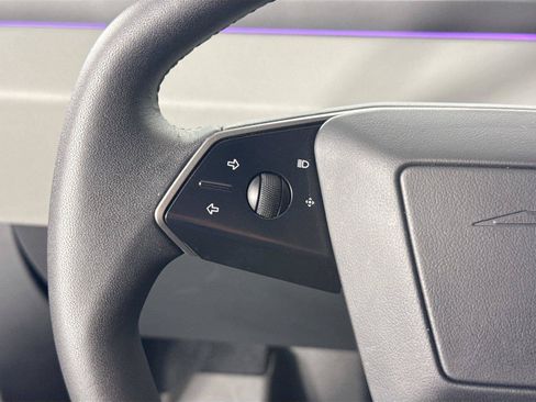 Used 2024 Tesla Cybertruck AWD Crew Cab image 16