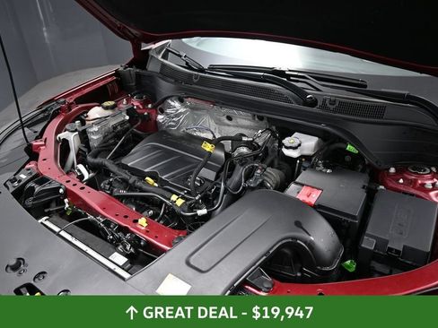 Used 2025 Chevrolet Trax LT FWD image 14