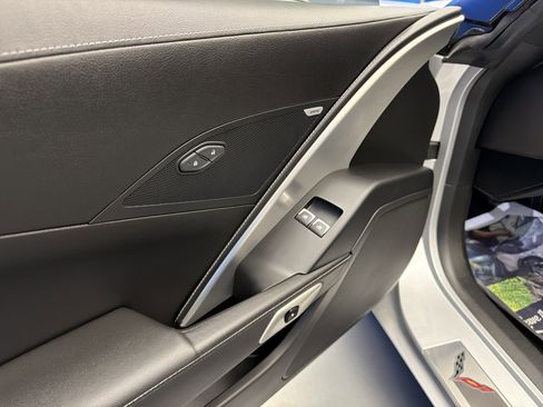 Used 2019 Chevrolet Corvette Stingray Coupe w/ 1LT image 11