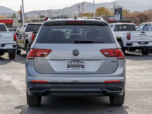 Used 2024 Volkswagen Tiguan SE AWD/4WD image 4