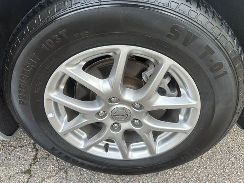 Used 2024 Chrysler Pacifica Touring-L image 15