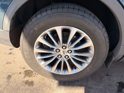 Used 2016 Lincoln MKX Select w/ Select Plus Package image 42