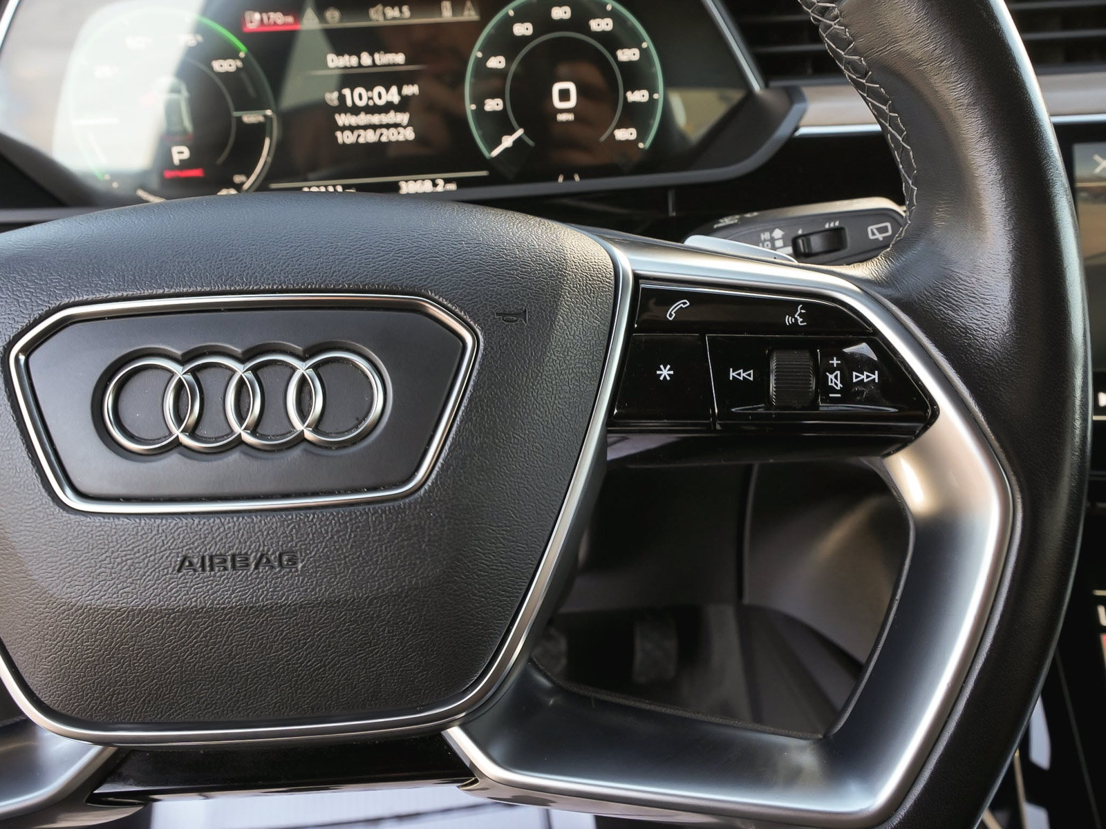 Used 2024 Audi Q8 e-tron Premium Plus AWD/4WD image 20