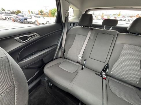 Used 2025 Kia Sportage LX FWD image 38