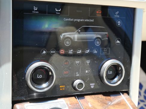 Used 2021 Land Rover Range Rover AWD/4WD image 21