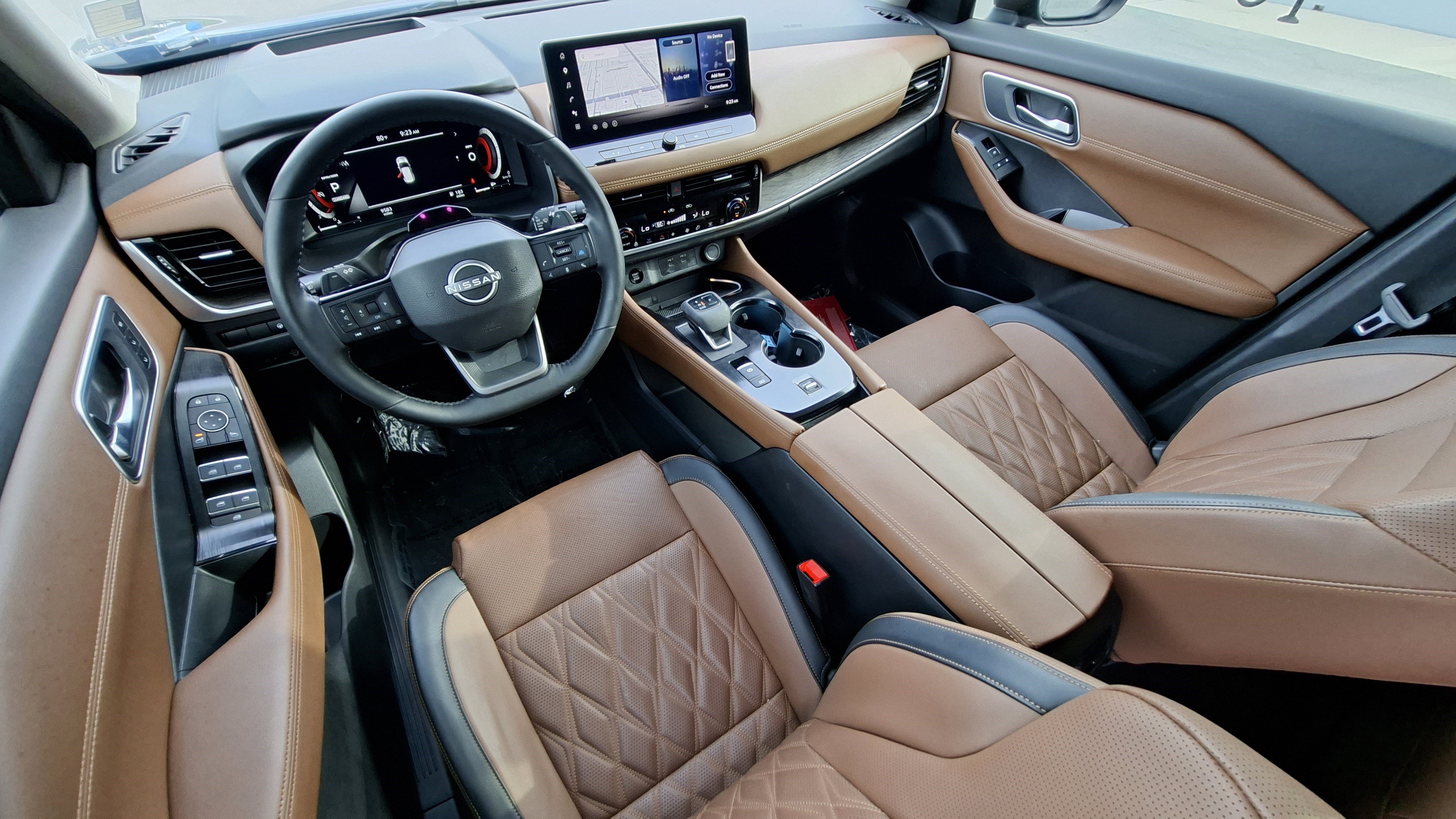 Certified 2025 Nissan Rogue Platinum w/ Tech Package FWD image 19
