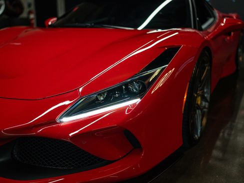 Used 2021 Ferrari F8 Tributo image 19