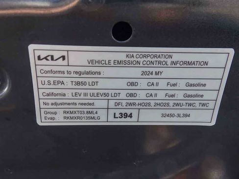 Certified 2024 Kia Telluride LX image 25