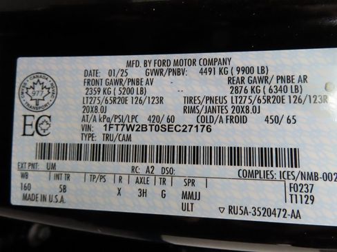 Used 2025 Ford F250 Lariat w/ Black Appearance Package image 63