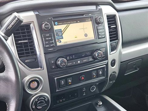 Used 2018 Nissan Titan PRO-4X w/ Pro-4x Convenience Package image 14